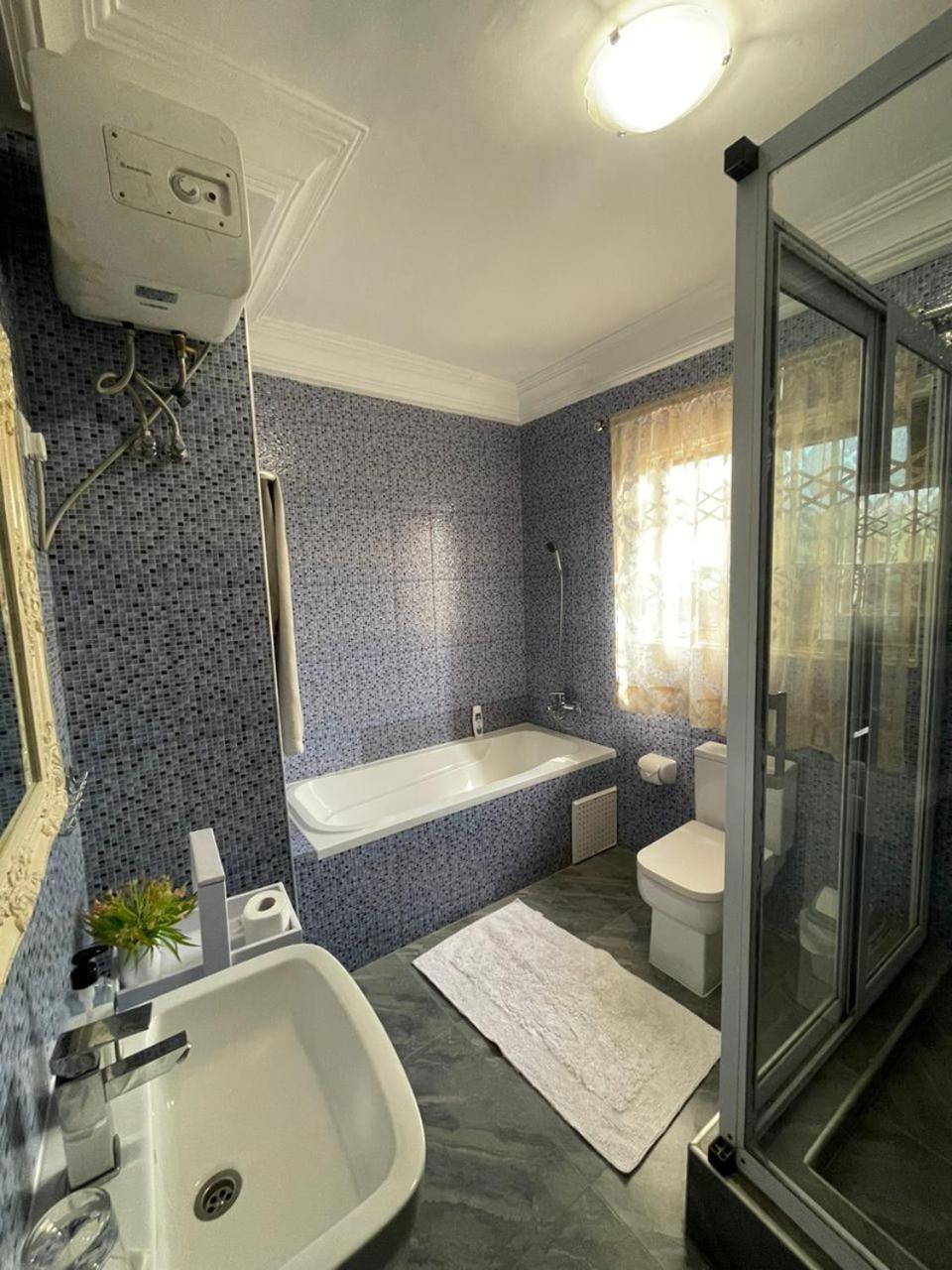 Perriman Hotel Kokrobite Екстер'єр фото