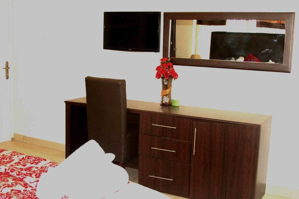 Perriman Hotel Kokrobite Екстер'єр фото